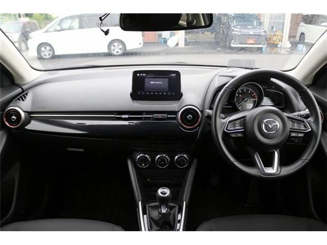 MAZDA2