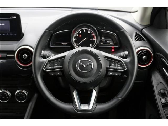 MAZDA2
