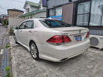 CROWN sedan