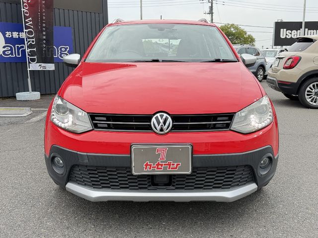 VOLKSWAGEN CROSS POLO
