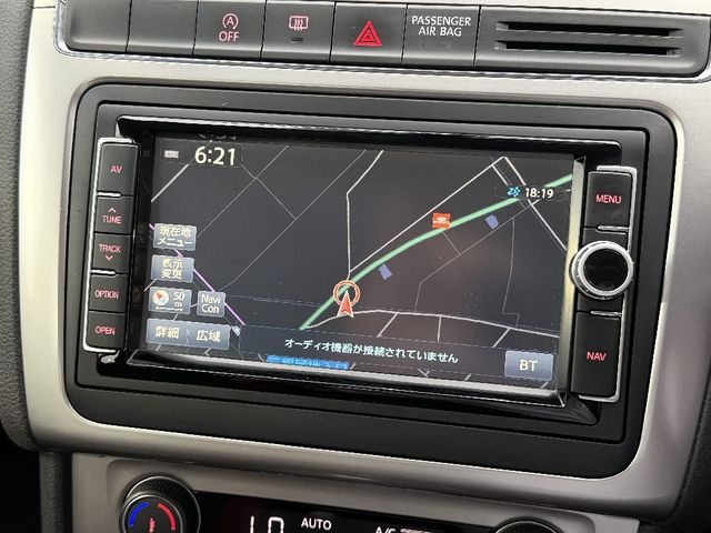 VOLKSWAGEN CROSS POLO