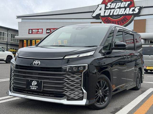 VOXY HYBRID 4WD
