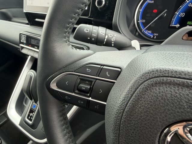 VOXY HYBRID 4WD