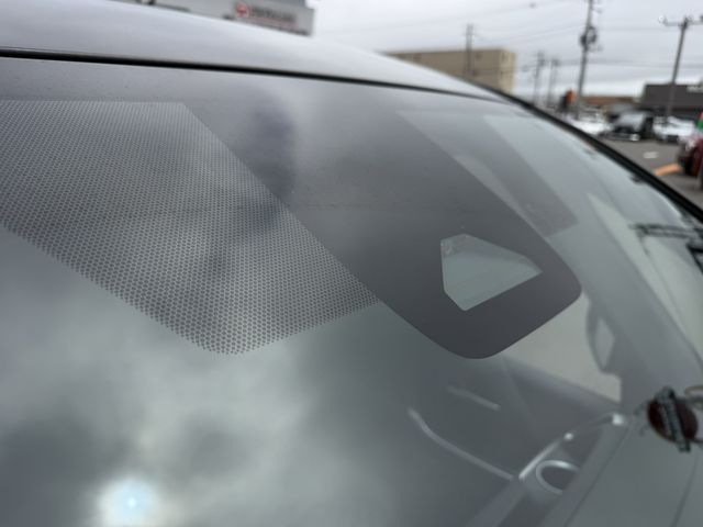 VOXY HYBRID 4WD
