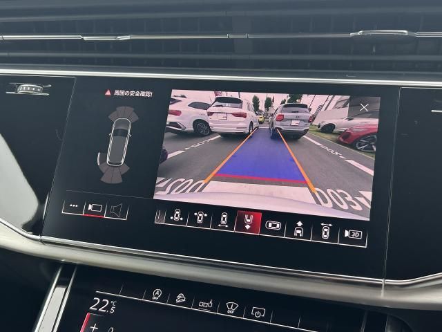 AUDI  Q7