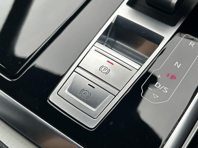 AUDI  Q7