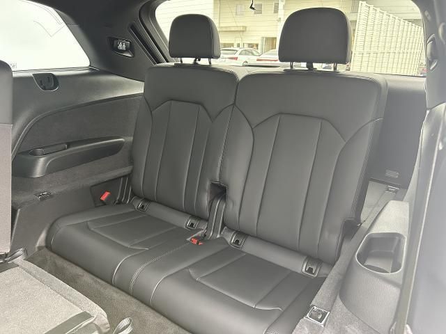 AUDI  Q7