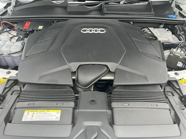 AUDI  Q7