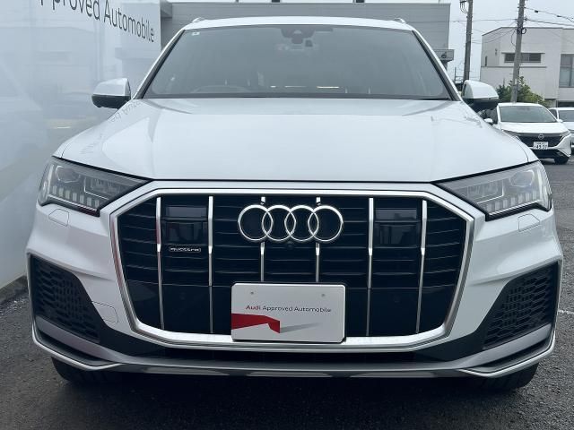 AUDI  Q7