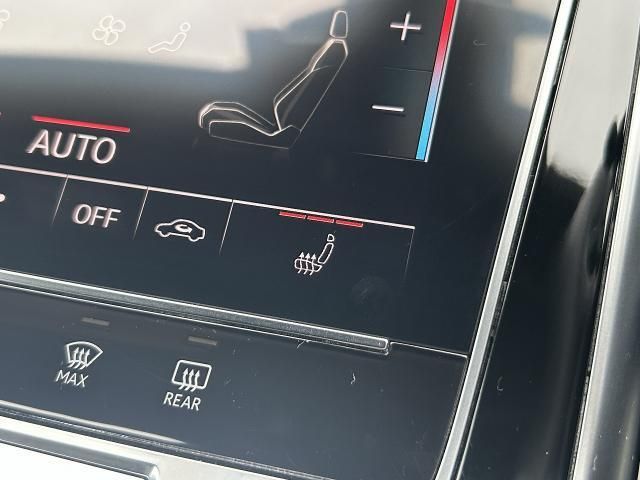 AUDI  Q7
