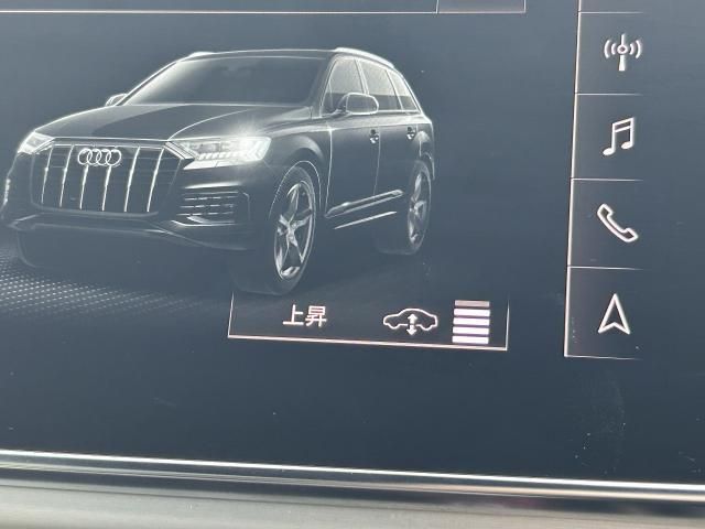 AUDI  Q7