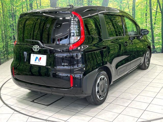 SIENTA HYBRID