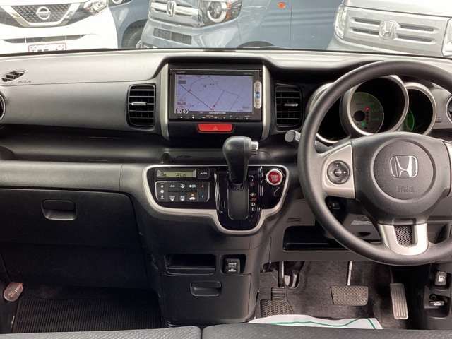 N BOX