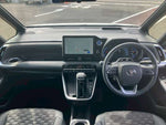 VOXY HYBRID