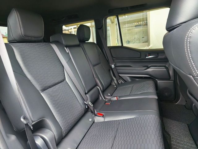 LANDCRUISER 250