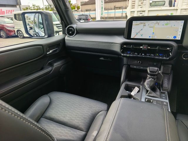 LANDCRUISER 250