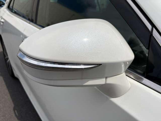 CROWN sedan