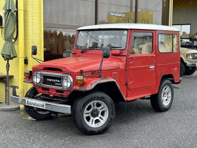 LANDCRUISER van