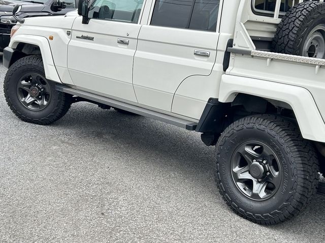 LANDCRUISER PICKUP