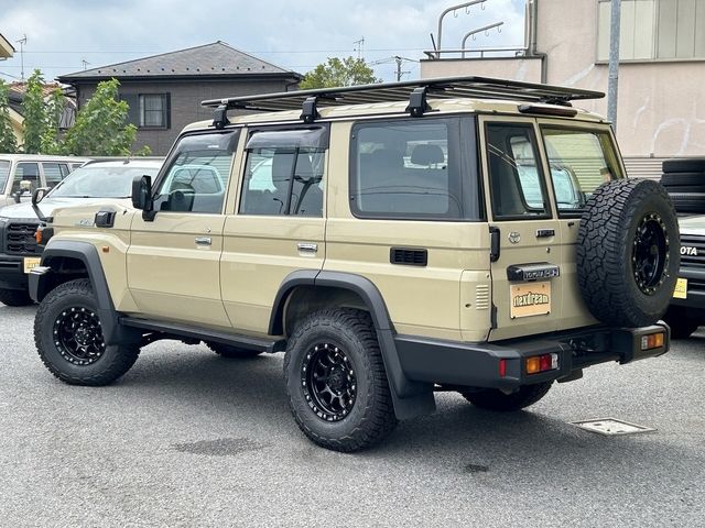 LANDCRUISER 70