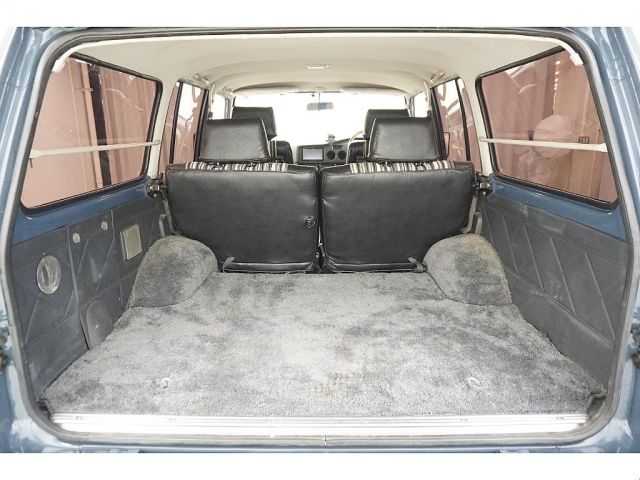 LANDCRUISER van