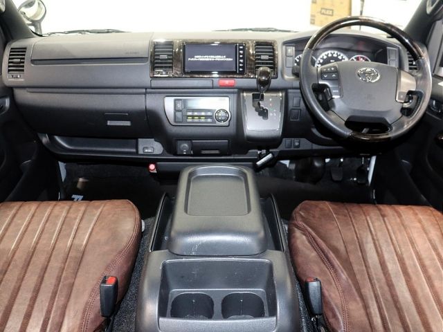 REGIUSACE van 4WD