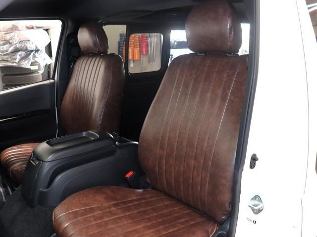 REGIUSACE van 4WD