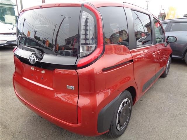 SIENTA HYBRID