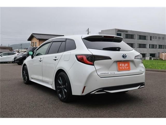 COROLLA TOURING HYBRID 4WD