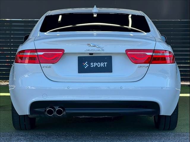 JAGUAR XEseries