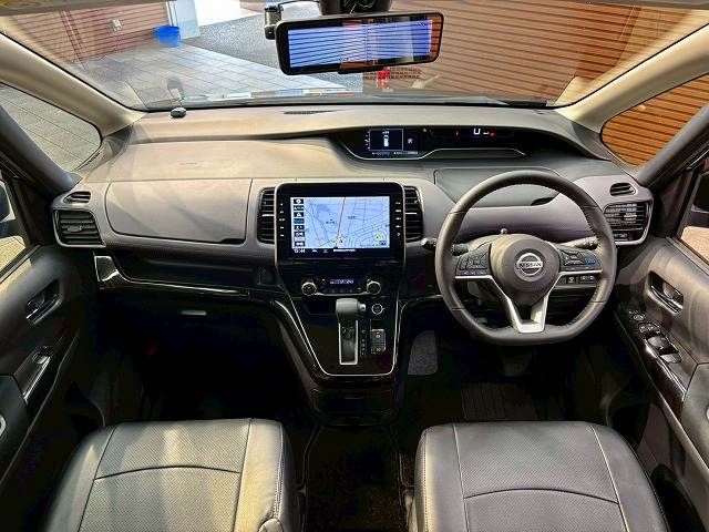 SERENA  S-HYBRID 4WD