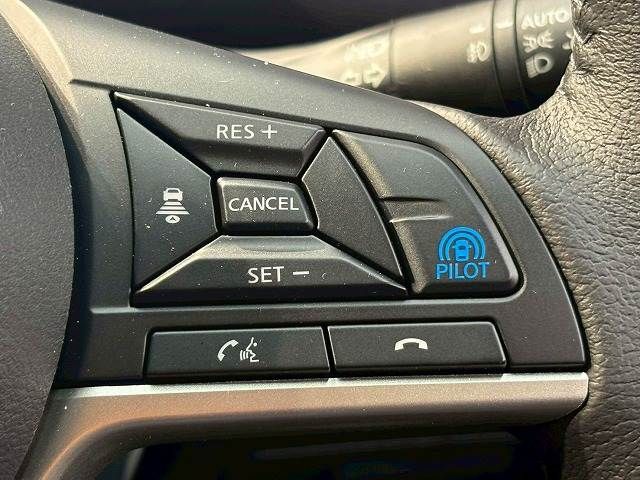 SERENA  S-HYBRID 4WD