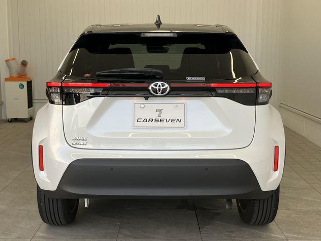 YARIS CROSS