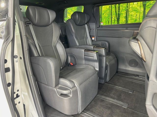 ALPHARD hybrid