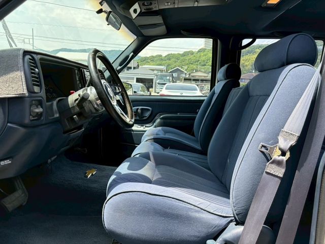 CHEVROLET SUBURBAN