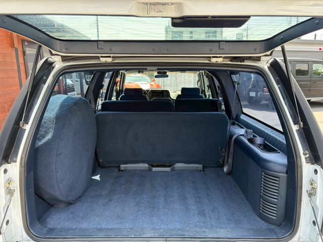 CHEVROLET SUBURBAN