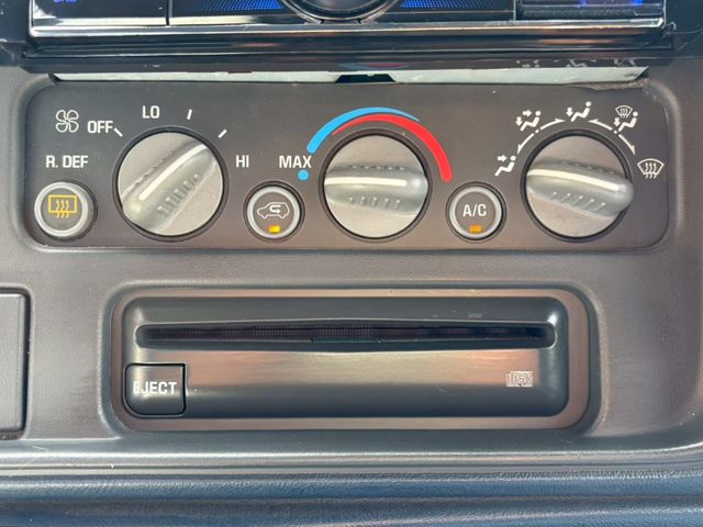 CHEVROLET SUBURBAN