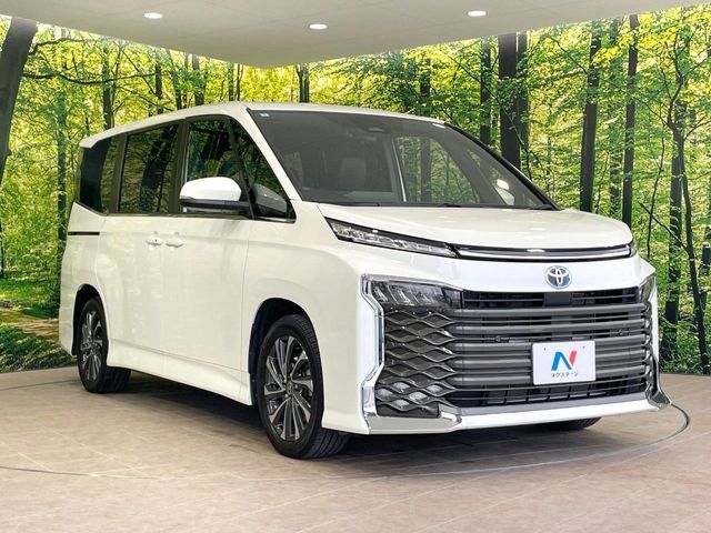 VOXY HYBRID