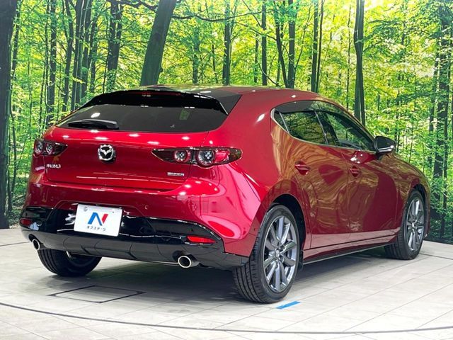 MAZDA3 FASTBACK