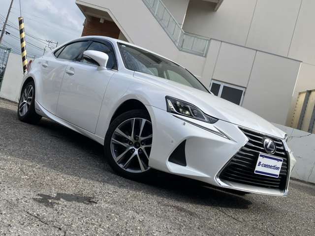 LEXUS IS300h AWD