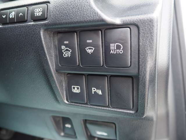 LEXUS IS300h AWD