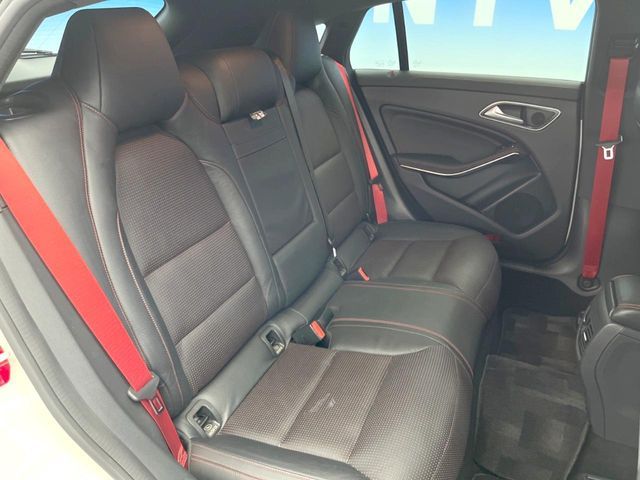 MERCEDES BENZ CLA Shooting Brake