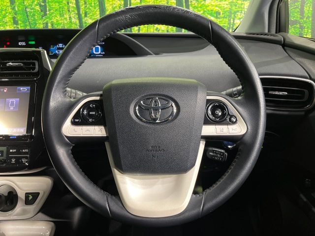 PRIUS 4WD