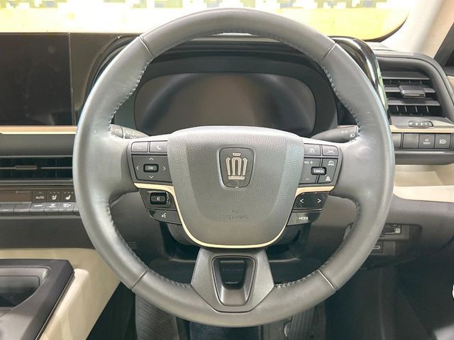 CROWN CROSSOVER