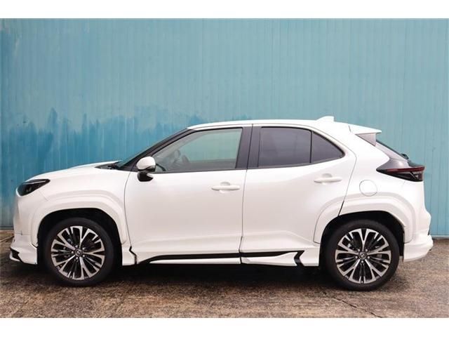 YARIS CROSS HYBRID