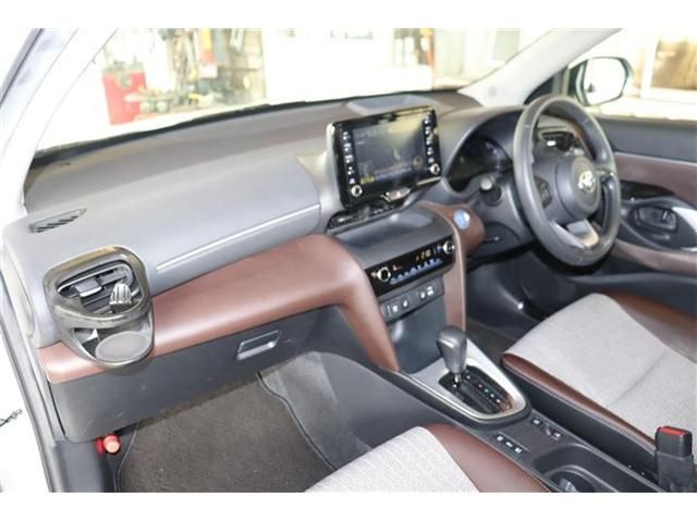 YARIS CROSS HYBRID