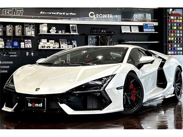 LAMBORGHINI Revuelto