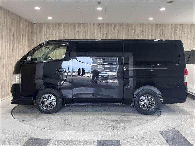 NV350 CARAVAN