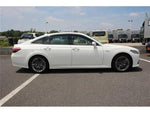 CROWN sedan hybrid