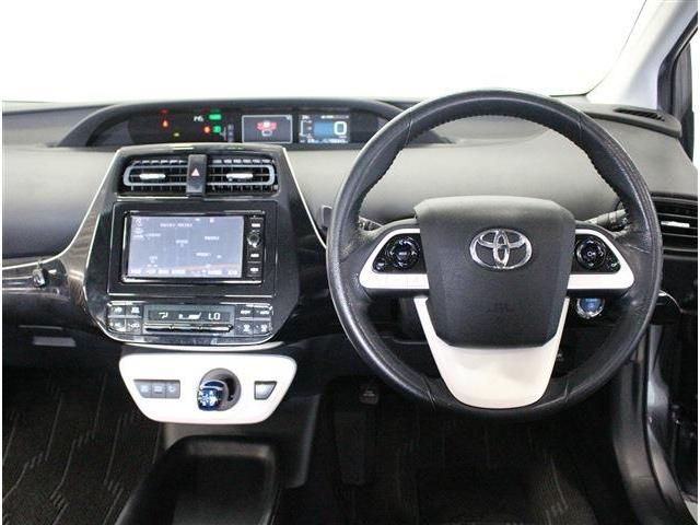 PRIUS 4WD